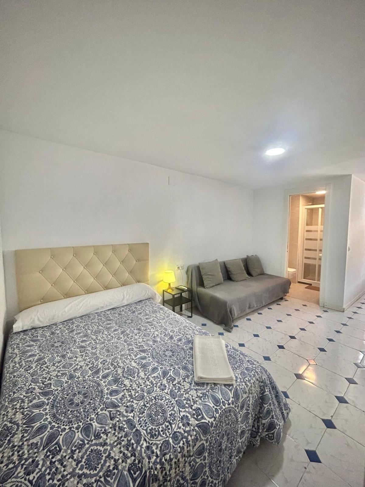 Apartamentos Playa Del Palo Málaga Extérieur photo