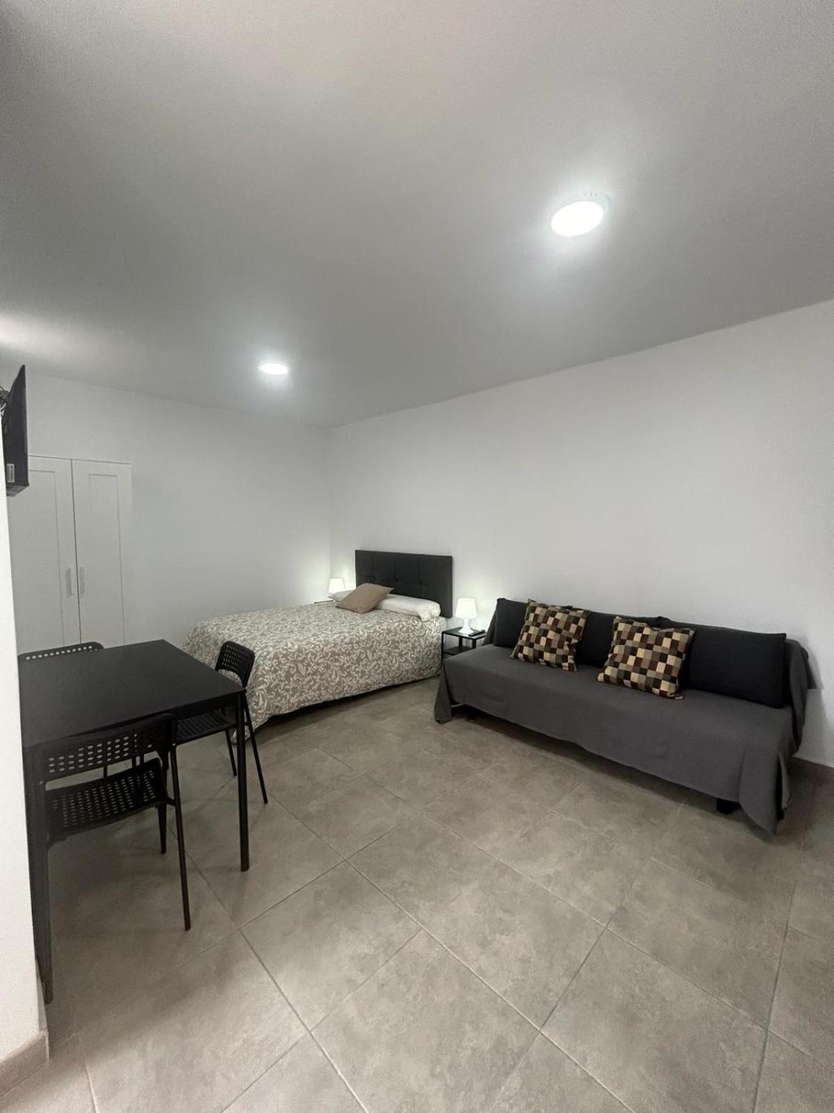 Apartamentos Playa Del Palo Málaga Extérieur photo